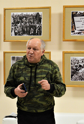 В Доме Дружбы народов открылась фотовыставка о подвиге строителей оборонительных рубежей, ("Чувашия информ.рф") 
